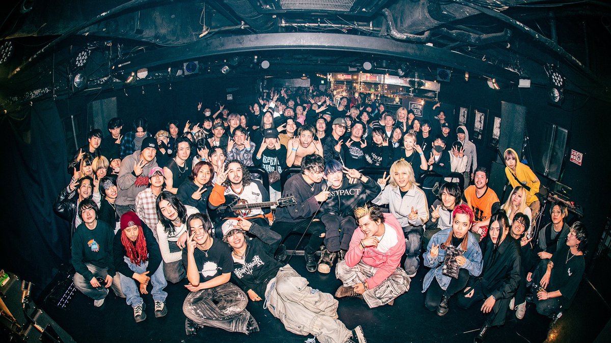 aymnrmy's tweet image. GLORIA FEST 2025
みんなありがとう🩵
おかげさまで3周年を迎えられました

さっそく来年の会場も押さえた
1年後なんて何もかも未知だけど

その日までしっかり頑張ります
続けてかなきゃ意味がないからね
また会いましょう！！