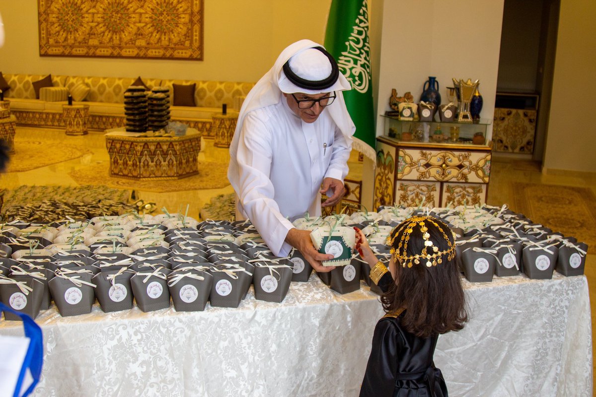 arrow2030group's tweet photo. #الحوامة ضمن فعاليات احتفالات أهالي مدينة #جلاجل الصحية بـ #عيد_الفطر ١٤٤٦هـ
وهي عادة سنوية يشاركون بها الأهالي الفرحة ويقدمون العيديات للأطفال في منازلهم

سيتم نشر اسماء الأهالي المشاركين بالحوامة في منازلهم
نستقبل المشاركات مع إرسال موقع المنزل بالواتس
0599855858

نسعد بكم 🎁🍬 https://t.co/zFItA49jno
