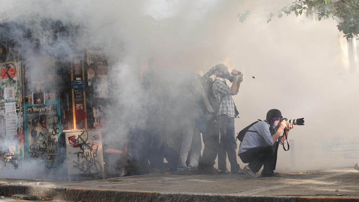 mlsaturkey's tweet image. Photo-journalist Yasin Akgül, a reporter for @AFPphoto, has been arrested by the Criminal Judgeship of Peace on charges of violating the Law on Assemblies and Demonstrations.

He was detained along with six  other journos for covering the protests in Istanbul.