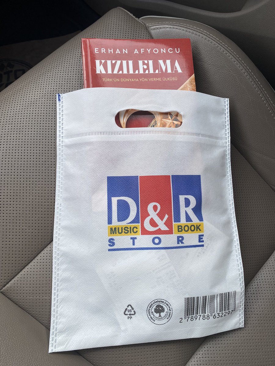 Akşam espressolab da okumak için D&amp;R dan kitabımızı aldık #boykot