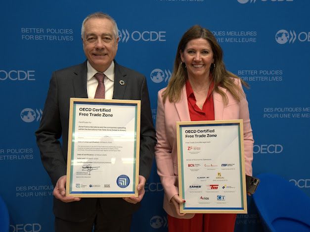 ✔️ Barcelona <a href="/ConsorciZF/">Consorci de la Zona Franca de Barcelona</a> se convierte en la primera zona franca mundial en recibir el certificado de seguridad y transparencia de la OCDE

hacienda.gob.es/GabineteMinist…
