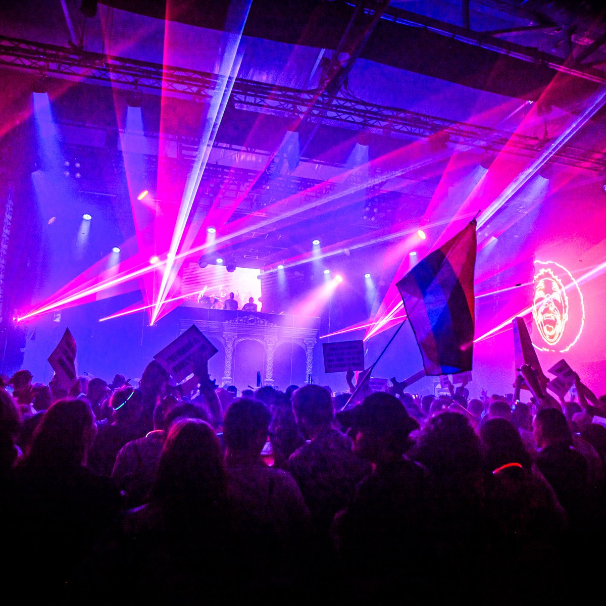 BANG FACE Weekender 2024 - Friday pics now! BANGUS MAXIMUS HARD CREW 🙌 bangface.com/archives