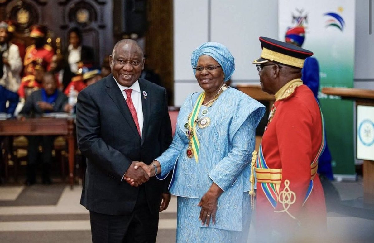 Lavoix243's tweet photo. Désinformation et manipulation : aucune altercation entre le Président Félix Tshisekedi et le Président Cyril Ramaphosa n’a eu lieu.

Les informations faisant état d’un conflit entre les deux chefs d’État n’ont aucun fondement avéré. Aucun média officiel ni aucune source crédible n’a rapporté un tel échange. Il s’agit d’une désinformation visant à alimenter des narrations infondées sur la gestion de la crise sécuritaire à l’Est de la RDC.

Les relations entre les Présidents Tshisekedi et Ramaphosa sont restées respectueuses et axées sur la coopération régionale. La participation du Président Tshisekedi à des sommets internationaux, y compris ceux avec Paul Kagame, reflète sa volonté de trouver une solution pacifique au conflit, et non un changement de position opportuniste.

Si de tels propos avaient réellement été tenus, ils auraient été relayés par des sources officielles. Il est donc essentiel d’adopter une approche critique face à des informations non vérifiées et de se méfier des manipulations médiatiques.

#CongoUni #StopM23 #StopAgression