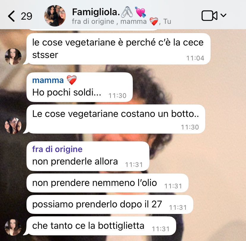 gfofdamianogav's tweet photo. tweet che non si cagherà mai nessuno, ma non importa !!

mamma ha cresciuto due figlie sempre sola, con l’aiuto di nonna quando possibile, la presenza di mio padre era nulla e abbiamo sempre faticato ad arrivare a fine mese,
so che può sembrare una cosa stupida, ma dopo anni- https://t.co/ubUPwmTquo