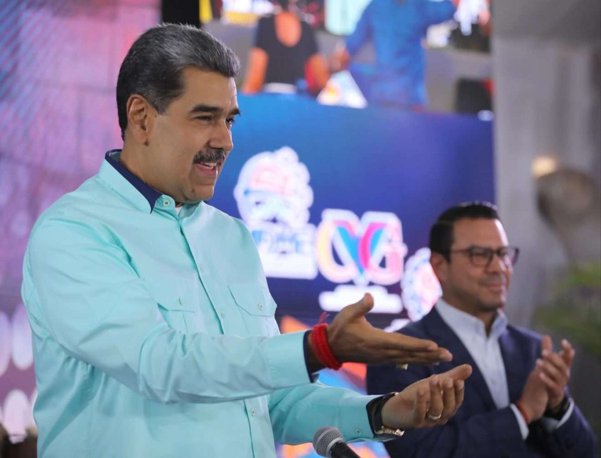 mairimharry (@mairimharry1) on Twitter photo El presidente de la República, Nicolás Maduro, instó a las autoridades a las ONU que son garantes de los derechos humanos (DDHH) a pronunciarse sobre la “desaparición forzada” de los 238 migrantes venezolanos en una cárcel de El Salvador. <a href="/NicolasMaduro/">Nicolás Maduro</a>
#RespetoALosVenezolanos El presidente de la República, Nicolás Maduro, instó a las autoridades a las ONU que son garantes de los derechos humanos (DDHH) a pronunciarse sobre la “desaparición forzada” de los 238 migrantes venezolanos en una cárcel de El Salvador. <a href="/NicolasMaduro/">Nicolás Maduro</a>
#RespetoALosVenezolanos