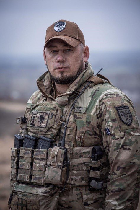 Leshchenkos's tweet photo. Наш переговорник у Саудівській Аравії — заступник глави ОП, екс комбриг 93 бригади "Холодний Яр" Павло Паліса. Перед тим, як відкривати рота, Порошенку варто подякувати Павлу за можливість жити в Україні, а не під російським прапором. Хоча там, можливо, йому було би комфортніше. https://t.co/LdrdaHXgwB