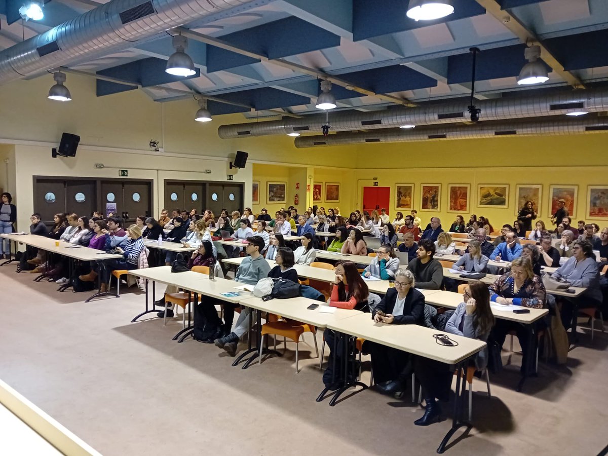 fpo_continua's tweet photo. Sessió informativa amb les persones que fan prospecció en el marc del "Projecta't" 🚀el nostre servei d'orientació professional

📝Hem compartit recursos per a la recollida d'informació sobre competències i ocupacions en els diferents sectors productius

ℹ️https://t.co/1Aaevp1P7L https://t.co/HwJCSuHmm2