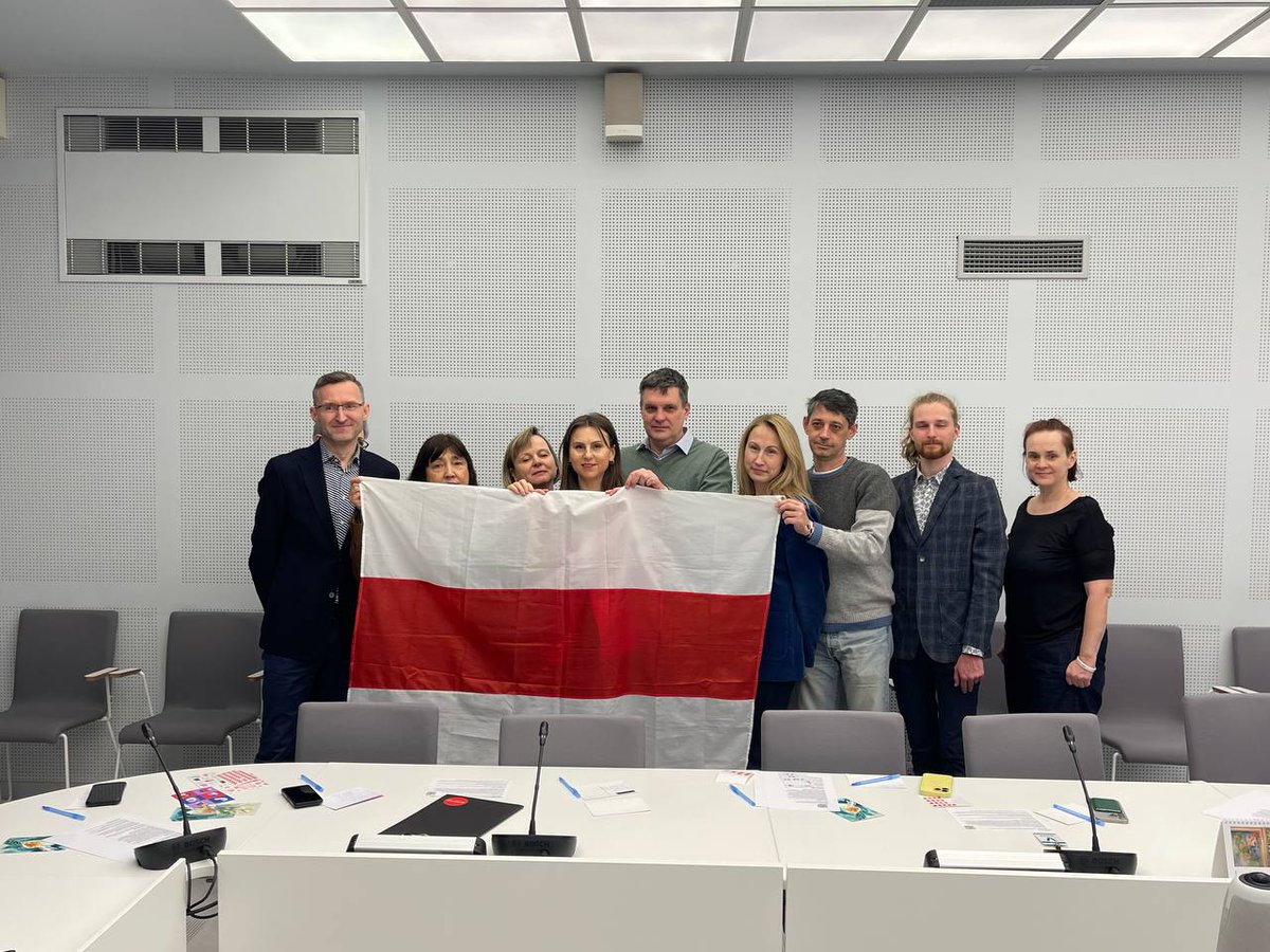 Today we wrote letters to political prisoners in Belarus together with deputies of the Latvian Saeima.

Thank you, <a href="/LeilaRasima/">Leila Rasima 💙💛 #StandWithUkraine 🇱🇻❤️🇺🇦</a>, <a href="/JanaSima/">Dr. Jana Simanovska 🏳️‍🌈</a>  and <a href="/anka33anna/">Anna Rancāne</a> for joining us!