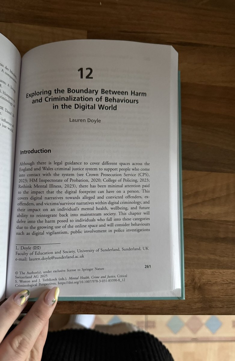 it hits different when the physical copy arrives👏🏼 you can get your copy here:

link.springer.com/book/10.1007/9…