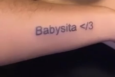 Me tatué la canción más triste de la historia.