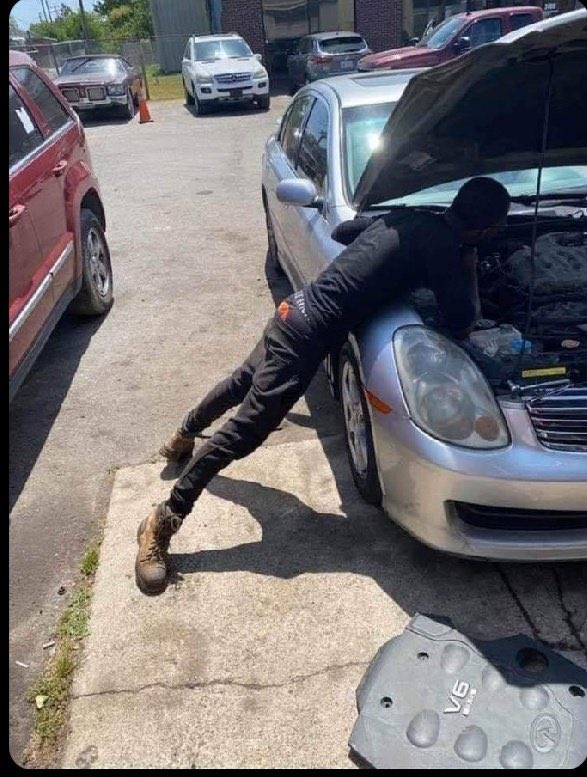 I have a car thats been with a mechanic since 2021… the latest story from this mechanic is that he has converted the car from automatic to manual transmission… he only has to fine tune the wiring. This guy deserves a Netflix documentary. 😭🤣😭🤣