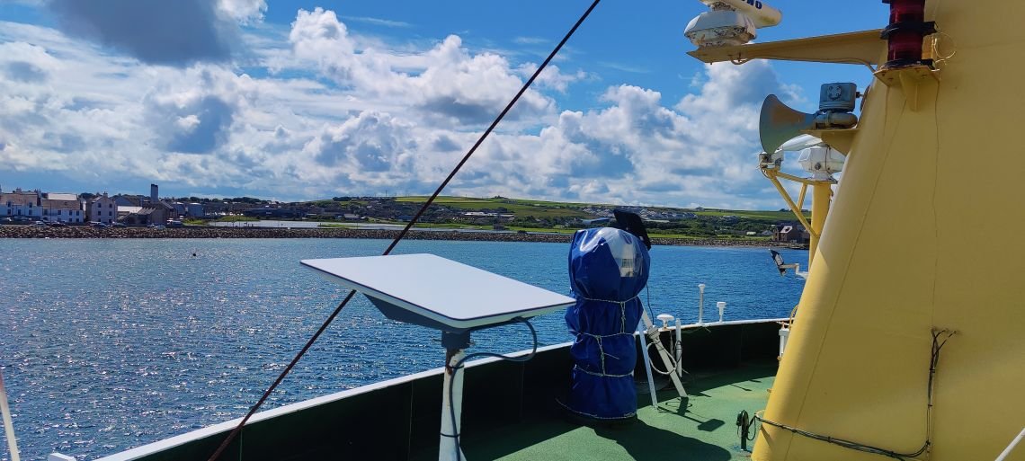 DriveTeslaca's tweet image. Another ferry service has added @Starlink⛴️📡

The Scottish government has launched a nine-month pilot project using Starlink, equipping three ferries in the remote archipelago of Orkney (Northern Scotland) with Starlink, delivering speeds of at least 200Mbps.

Passengers can