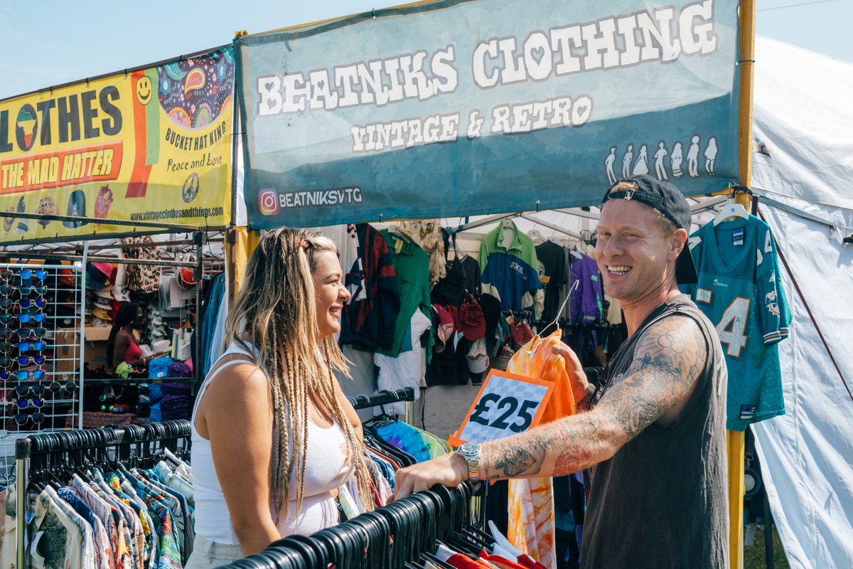 🎉 Calling all creative traders! 🎉

Join us at Truck Festival for unique market stalls! If you offer customised clothing, jewellery, or interactive workshops, we want you!

Apply now: applications.eventree.co.uk/apply/index/id… and be part of an unforgettable weekend!💖