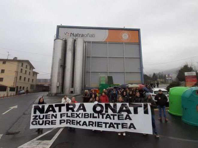 📢 Natra Oñatiko enpresa batzordeak mobilizazioak deitu ditu langile baten kaleratzea dela eta.

✖️ Enpresak erabilitako argudioak errealitatearekin bat ez datozenez, salaketa jarriko dute eta martxoaren 27an eta 28an enpresa aurrean mobilizatuko dira.

🔗 labur.eus/mwc4ueb0
