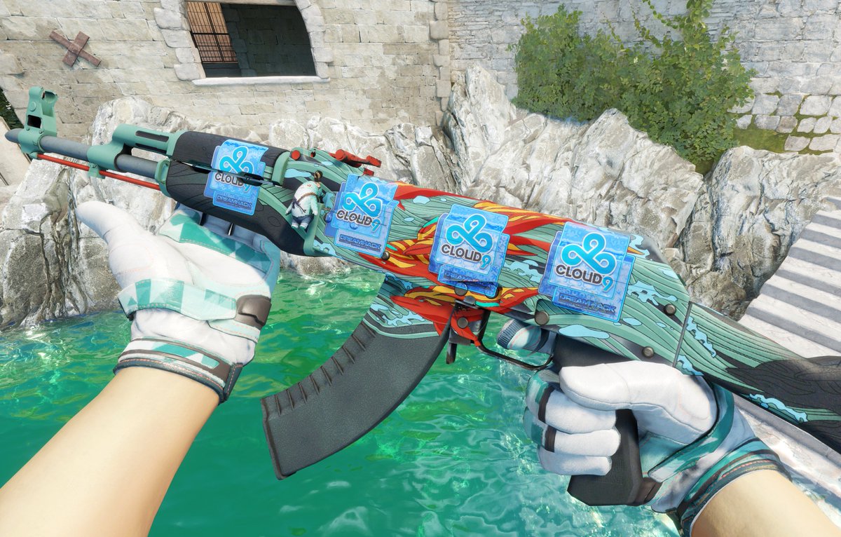 TURBOENCUBEY's tweet photo. 🐬Pickup of the day🐬

AK-47 Aquamarine Revenge FN with 4* C9 (Holos) DH14 + little matching charm (1 of 1).

Always more shiny squares to come. https://t.co/jz7TfGGHKA