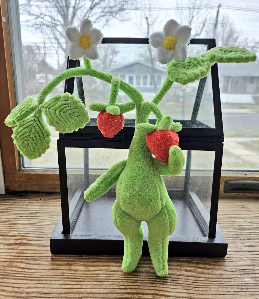 plushypuppy's tweet image. This one of a kind strawberry sproutling is in my shop at a reduced price.