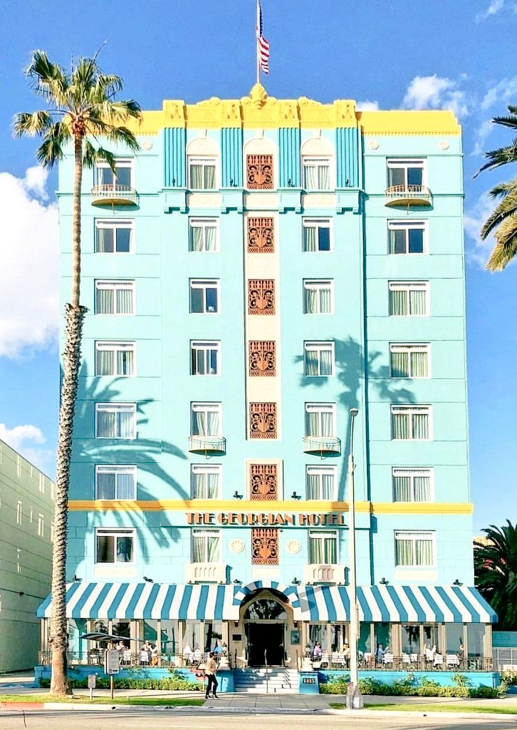 The Art Deco "The Georgian Hotel" from 1933 in Santa Monica, USA.