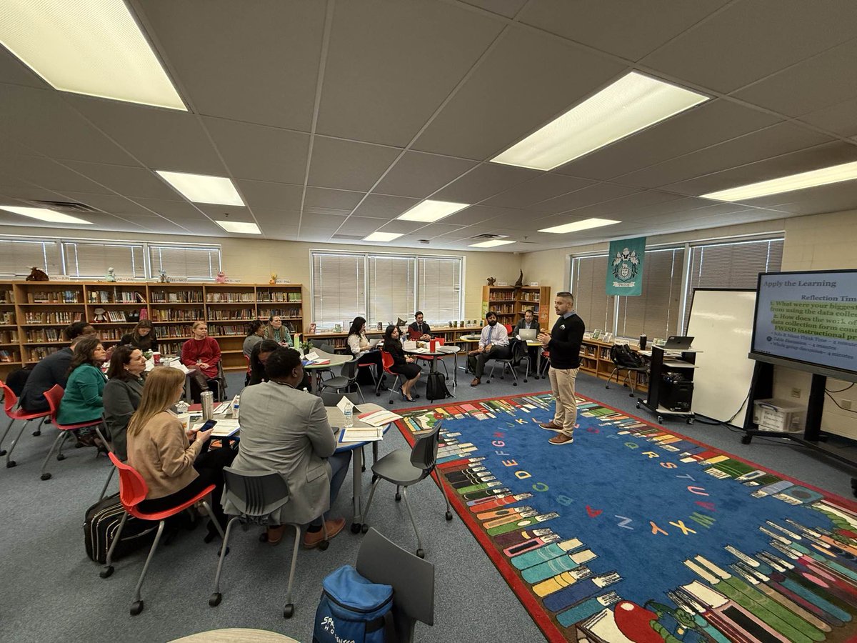 BresDallas's tweet photo. 🚀Powerful partnership with @FortWorthISD leaders! Through PD, classroom observations &amp; role-playing, these dedicated leaders honed their expertise to foster a positive student culture in every classroom. "Leadership is about taking care of those in your charge."-@simonsinek 💪📚 https://t.co/9tpVfJtbSk
