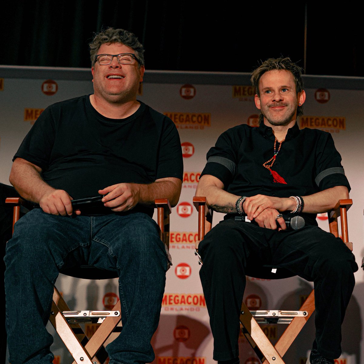 MegaConOrlando's tweet image. Happy Tolkien Reading Day 📖 Whether you're journeying through Middle-earth for the first time or revisiting an old favorite, today is the perfect day to celebrate the legendary works of J.R.R. Tolkien. 

#TolkienReadingDay #Tolkien #Hobbits #LOTR #LordoftheRings