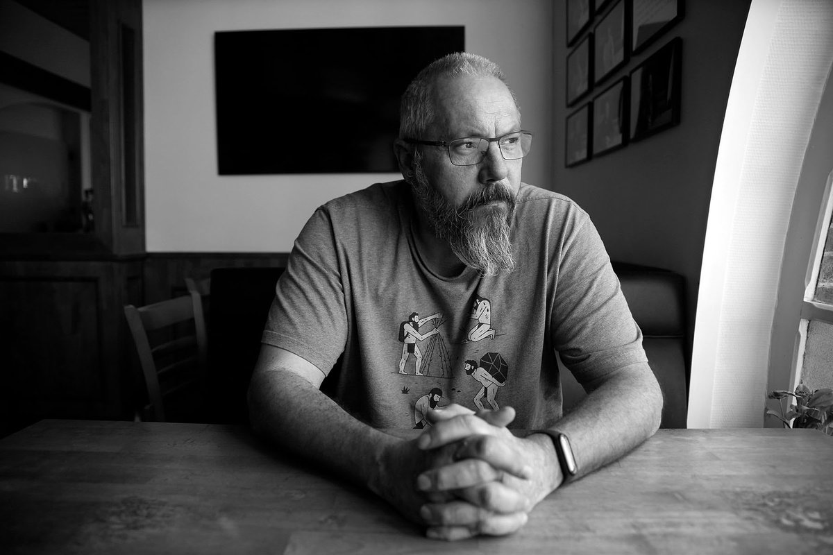 CafeLeCulturel's tweet image. Julien rejoint la série #LesAmisDuCulturel ! Encore un barbu ! Et encore un vrai passionné de Photographie ! Il a pas l’air commode mais il est sympa en vrai 😎 #Hautmont #Avesnois #Portrait #portraitphotography