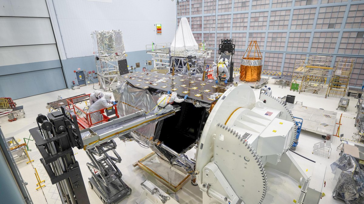 Roman has officially entered its SASS-y era 💅

The Solar Array Sun Shield, or SASS, test panels have joined Roman’s outer shell! After environmental testing, they will be swapped for the flight SASS. 

Learn about test hardware: go.nasa.gov/4c9eA24