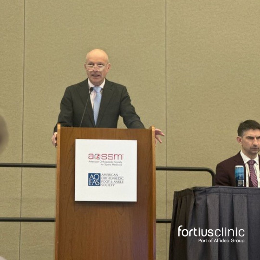 Professor James Calder gave instructional course lectures and ran a consensus meeting on sports injuries in elite athletes at the American Academy of Orthopaedic Surgeons Annual meeting in San Diego, attended by 10,000 delegates. 

See the best, be your best. 

 #Orthopaedics