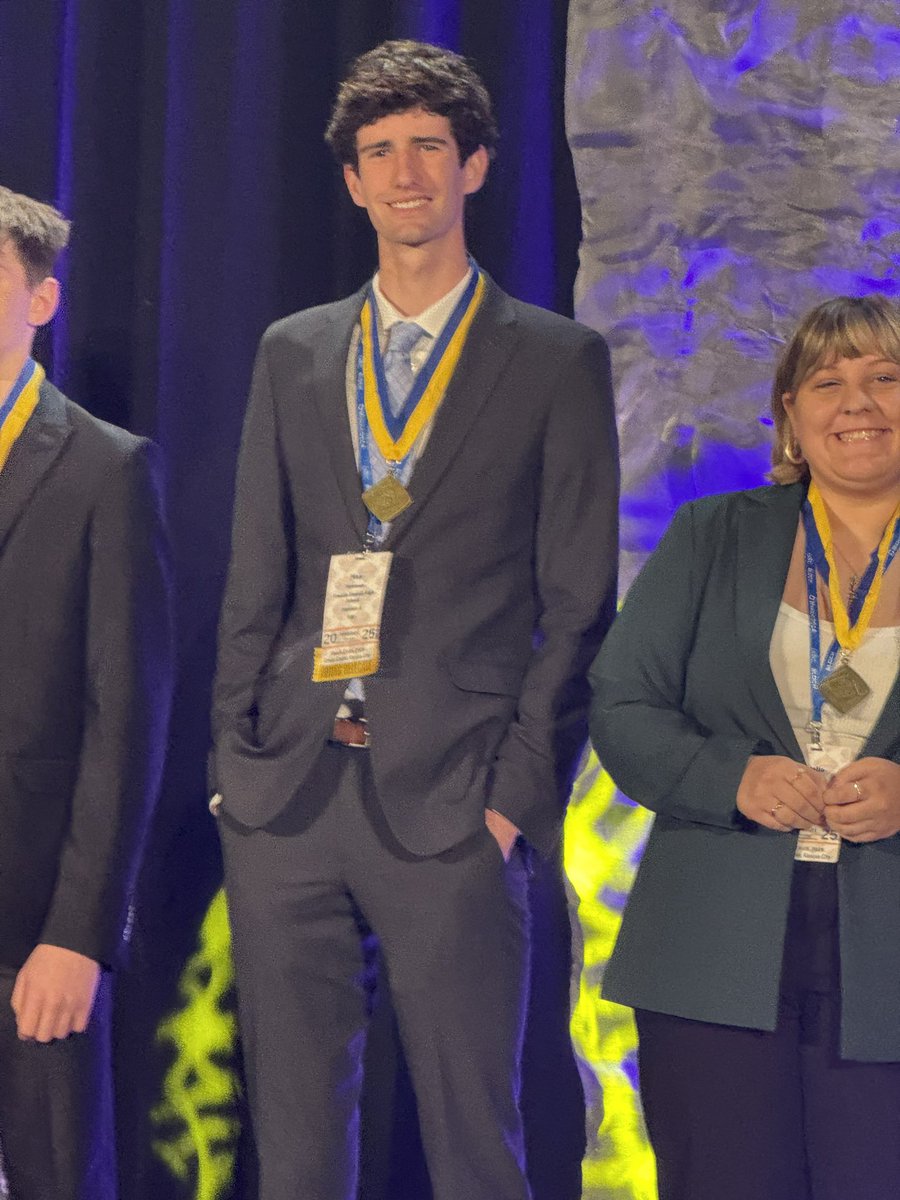 Francis Howell DECA tweet media