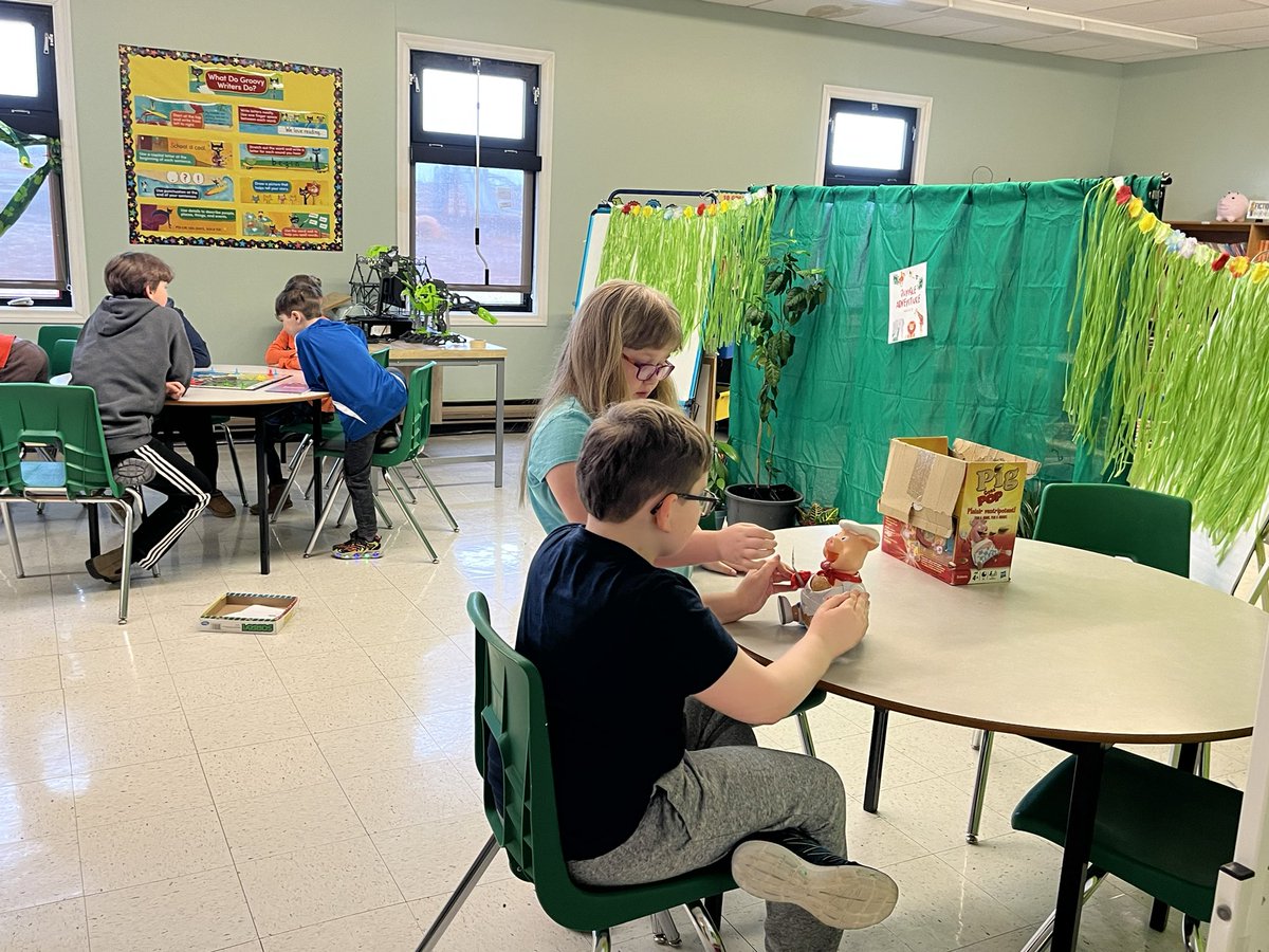 CrystalMHowell's tweet photo. Buddy Gaming period. Adventures in friendship! @NLSchoolsCA  @NLTeachersAssoc #NLEduWeek2025  #AdventureInLearningNL https://t.co/Vfvw3T00Ih