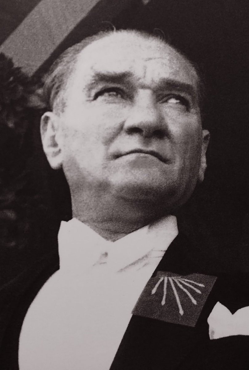 Yok öyle Atatürkçü olmayan birini sevmek… Gönül de haddini bilsin.