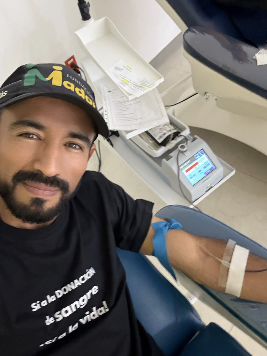 Que mejor forma de festejar mi cumpleaños que donando vida.

Súmate a donar sangre: es fácil, seguro, y con el mayor impacto: la vida.

Sí a la donación de sangre.
Sí a la vida.

#VamosPorMás