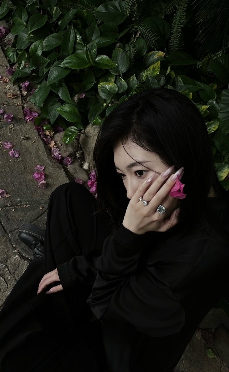 Lamb020101's tweet photo. 我是什么很无趣的人么
为什么不跟我说话 https://t.co/0lFqzF42vt