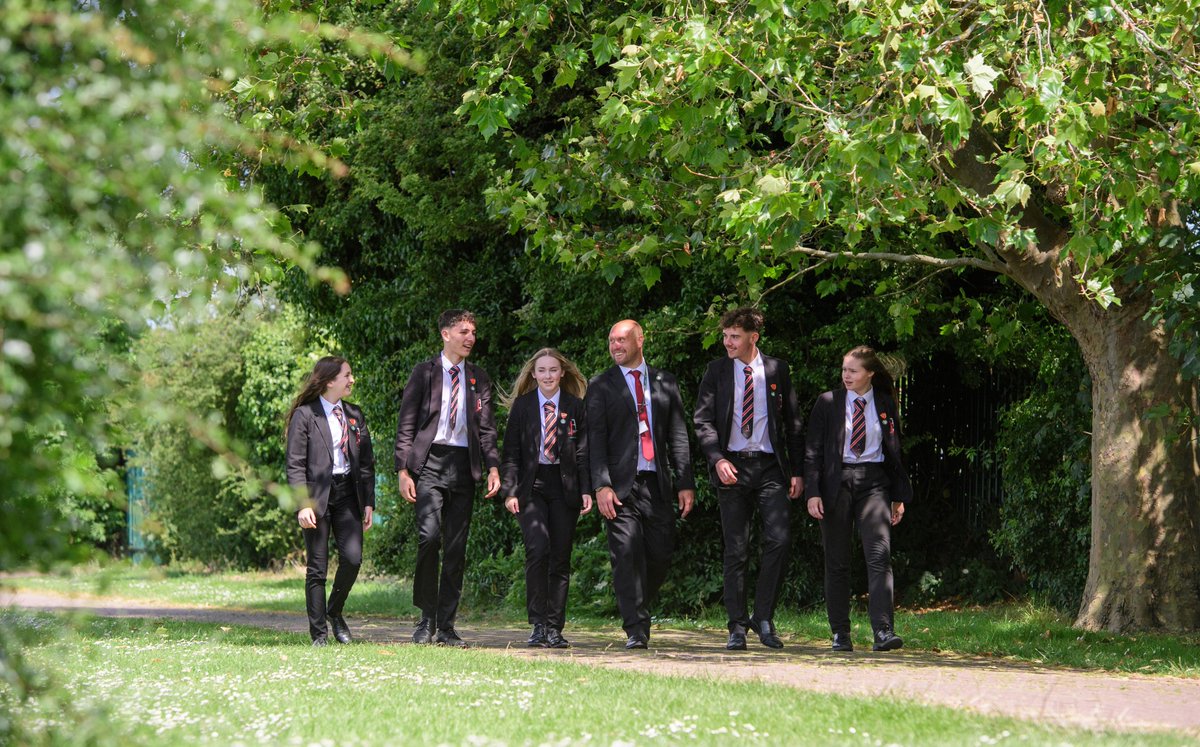 We are looking to recruit an Attendance Welfare Officer to support our families to achieve the best possible attendance to school. 

A rewarding role which provides the opportunity to work in partnership with students, parents &amp; carers. 

To apply: dretjobs.co.uk/vacancies/vaca…