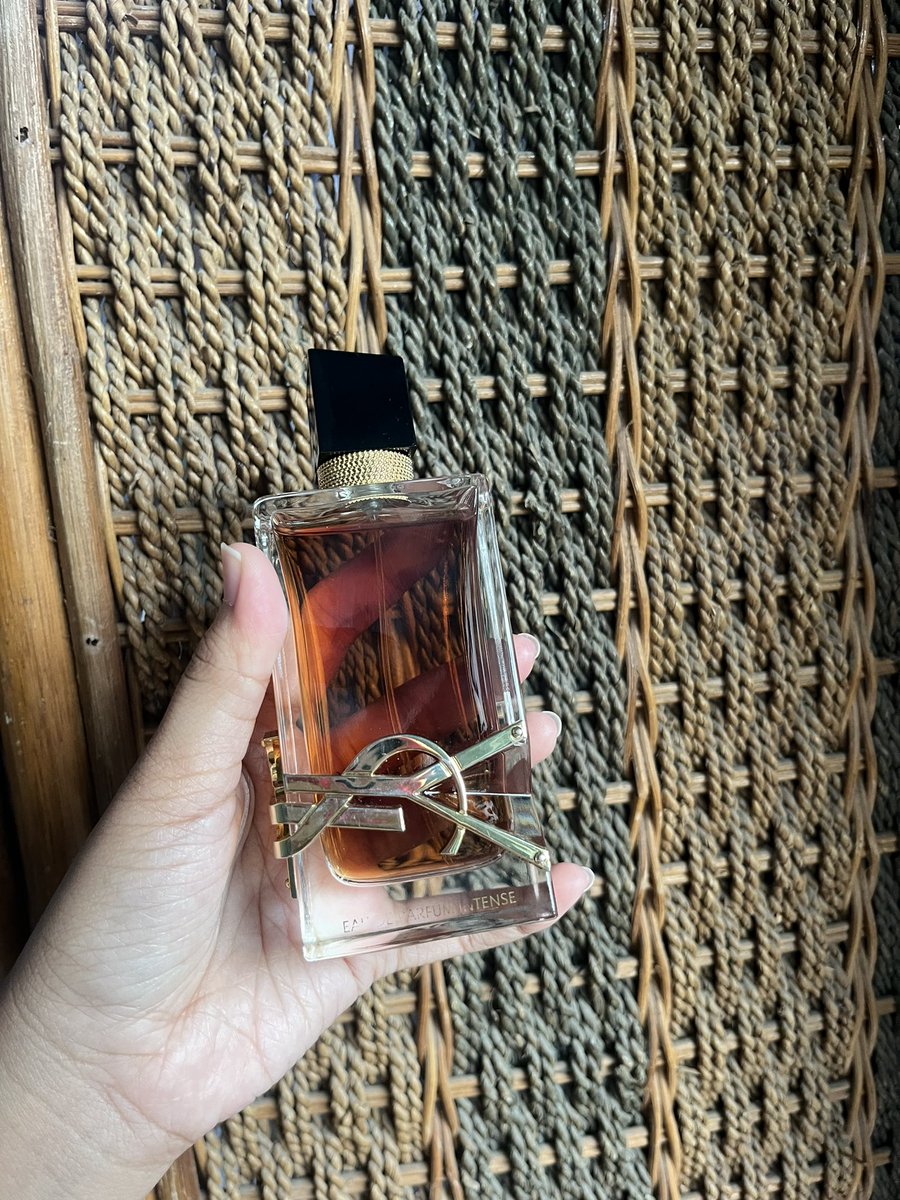 DkMillenia's tweet photo. @deyphinz @istrisolehott_ Halo kak aku jual yg libre intense original tester store 680rb aja. Lokasi jogja https://t.co/Lon40yvY2B