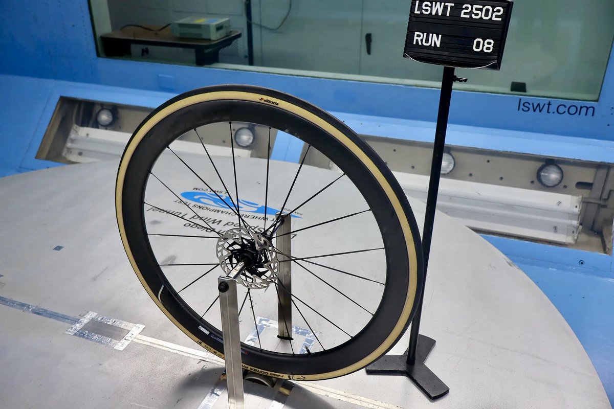 CapoVelo's tweet image. Vision Debuts New Metron RS Wheelsets capovelo.com/vision-debuts-… @visionmy #VisionTech #VisionMetronRS #bikewheels #bicyclewwheels #cycling #bike