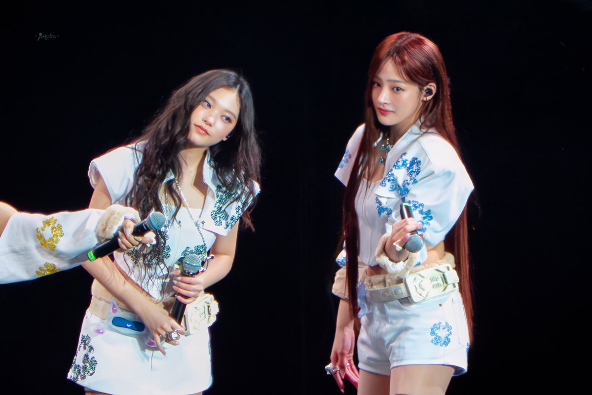 9reykz's tweet photo. #NJZ 
#민지 #Minji 
#해린 #Haerin 
250323 https://t.co/xbjyIVwxqs