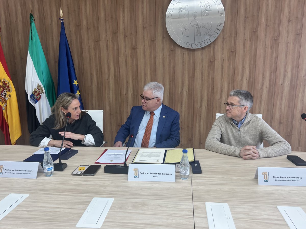 UEx (@infouex) on Twitter photo 🚀 La UEx y el Colegio de Ingenieros Industriales de Extremadura crean el "Aula de Ingeniería Industrial y Desarrollo Profesional"
✅Especialización, innovación y la conexión con el sector empresarial
<a href="/ingenieros_ext/">Ingenieros_Ext</a>
<a href="/eii_uex/">E.II.II. UEx</a>
ℹ️Noticia: comunicacion.unex.es/2025/03/25/la-… 🚀 La UEx y el Colegio de Ingenieros Industriales de Extremadura crean el "Aula de Ingeniería Industrial y Desarrollo Profesional"
✅Especialización, innovación y la conexión con el sector empresarial
<a href="/ingenieros_ext/">Ingenieros_Ext</a>
<a href="/eii_uex/">E.II.II. UEx</a>
ℹ️Noticia: comunicacion.unex.es/2025/03/25/la-…
