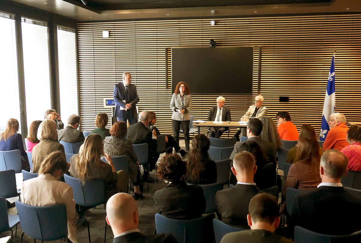Quebec_FR's tweet photo. ➡️🧬 Une table-ronde sur la diplomatie scientifique à @Quebec_FR avec le @SciChefQC et @MichelAudetQC à l’occasion de leur mission en 🇫🇷.
En savoir plus ⤵️
https://t.co/m2XiEPac94
--
#QuébecEnFrance I #FrQc https://t.co/GcfyHTHift
