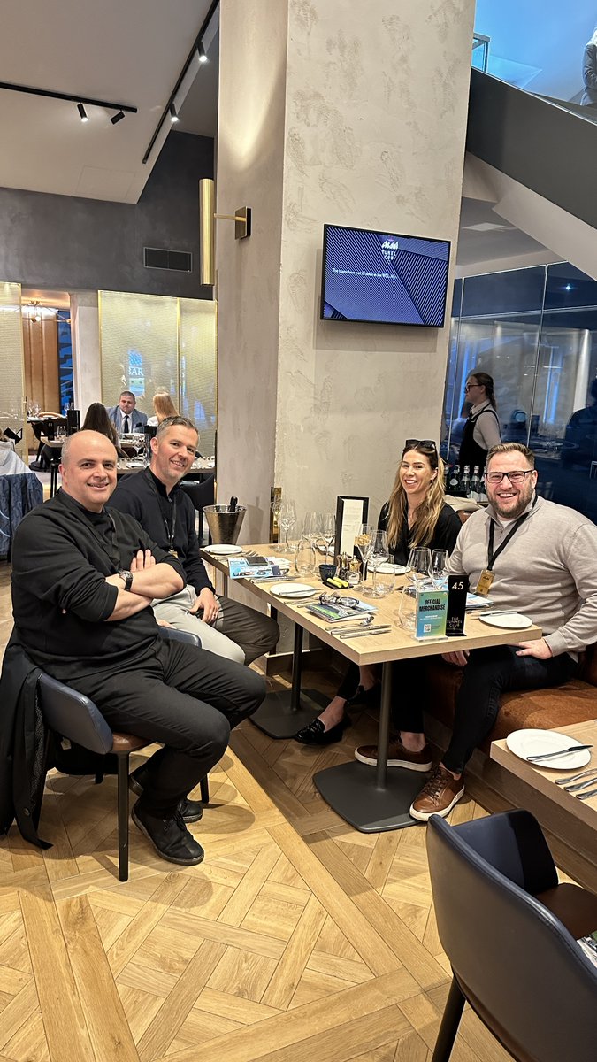 Gateway2Lease's tweet photo. ⚽️Proud to sponsor Manchester City Women vs. Chelsea Women! As a family-run business, we value dedication, teamwork, and passion. Our directors had a great day and it was great to see our digital ad &amp; programme featured!

#Gateway2Lease #MCWFC #WomensFootball #FootballSponsorship https://t.co/IWLmQoJBV0