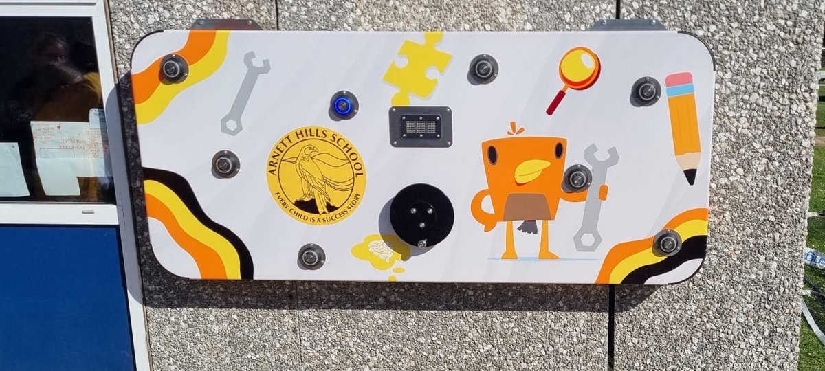 New install Arnett Hills School in Hertfordshire with their motto "every child is a success story". The design focusses on creativity and success! For more information regarding EnergyWall - please enquire at saasschools.com/energywall