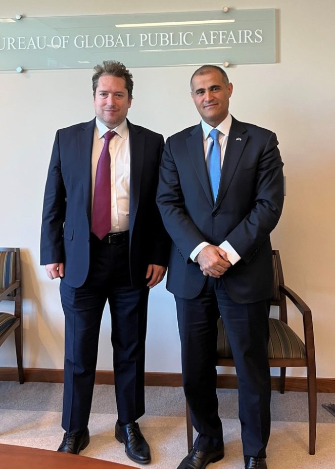 Senior Official for Public Diplomacy (@undersecpd) on Twitter photo Pleasure to meet with <a href="/USEmbassyYemen/">U.S. Embassy Yemen السفارة الأمريكية لدى اليمن</a> Ambassador Al-Hadhrami in his last week of service in the United States. Our nations share a strong bond through preservation efforts, enforcement cooperation, and the protection of 🇾🇪 cultural property. Pleasure to meet with <a href="/USEmbassyYemen/">U.S. Embassy Yemen السفارة الأمريكية لدى اليمن</a> Ambassador Al-Hadhrami in his last week of service in the United States. Our nations share a strong bond through preservation efforts, enforcement cooperation, and the protection of 🇾🇪 cultural property.