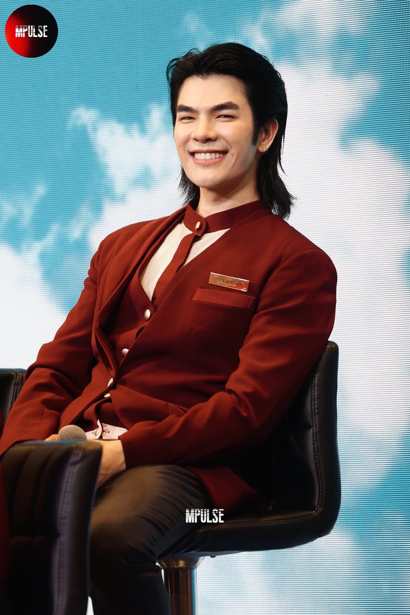 mpulsemileapost's tweet image. 𝟐𝟓𝟎𝟑𝟐𝟓 📷

𝐓𝐚𝐤𝐞 𝐎𝐟𝐟🛫

MILE FIRST SITCOM

#JetlagPressCon
#MilePhakphum @milephakphum 
#Jetlagเจ๊ทแหลก