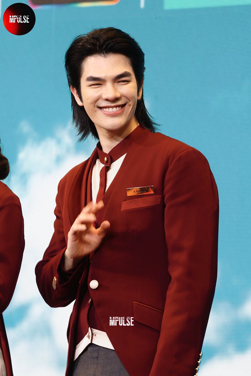 mpulsemileapost's tweet image. 𝟐𝟓𝟎𝟑𝟐𝟓 📷

𝐓𝐚𝐤𝐞 𝐎𝐟𝐟🛫

MILE FIRST SITCOM

#JetlagPressCon
#MilePhakphum @milephakphum 
#Jetlagเจ๊ทแหลก