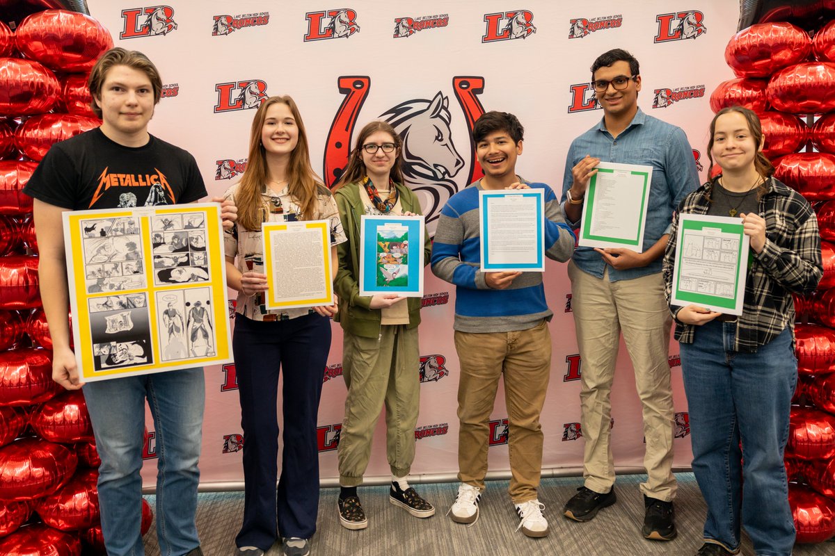 LakeBeltonHS's tweet photo. ✨📚Last week, our incredible writing festival winners took the stage, sharing their amazing stories and comics! 🎉 We love having the opportunity to celebrate these talented future authors and storytellers! #WritingFestival #LakeBeltonHigh #FutureAuthors #BroncoWritingFestival https://t.co/Fy6WefIW8X