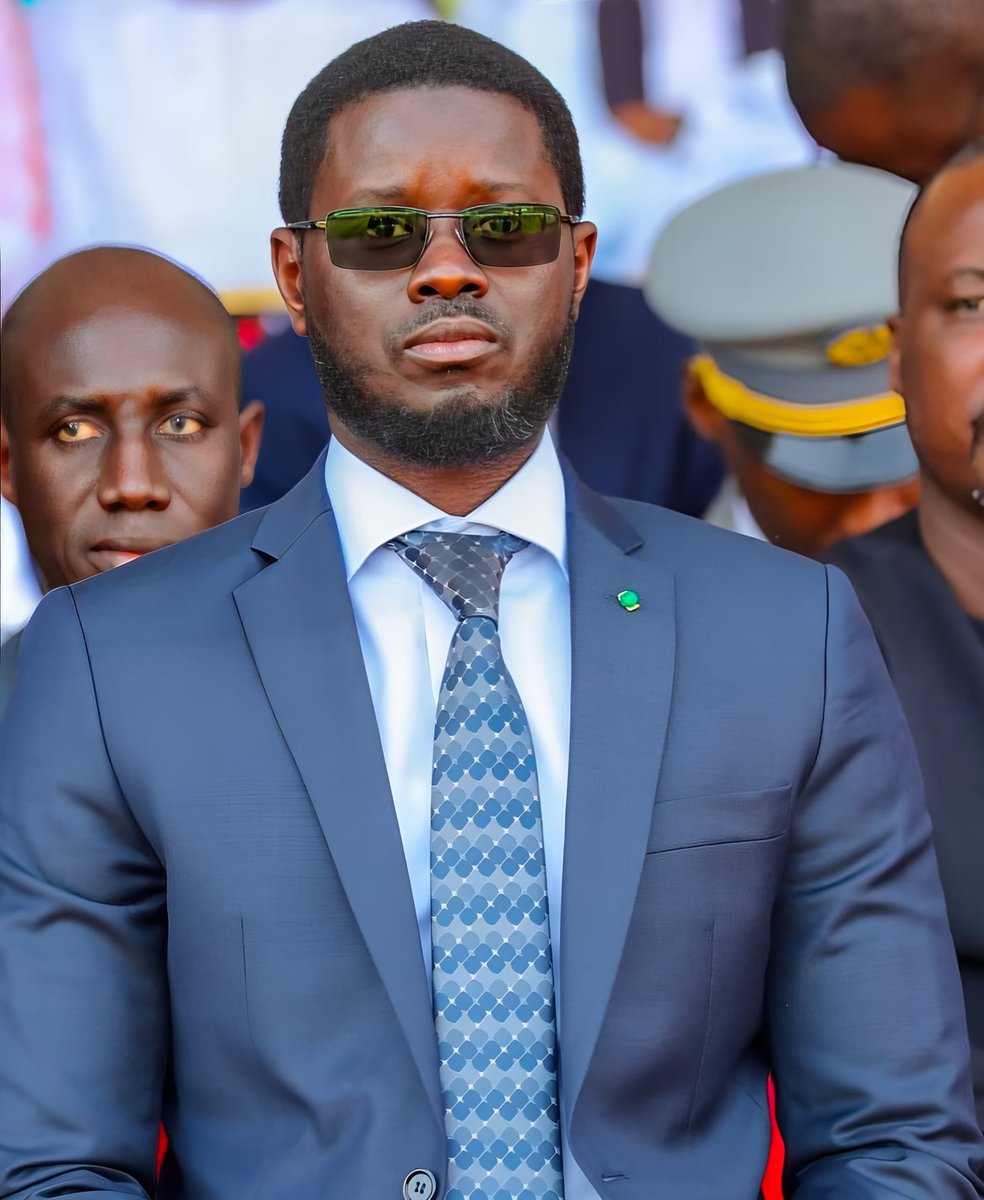 Bon Anniversaire à son Excellence Monsieur le Président de la République🎂

Excellence, Monsieur le Président de la République,

J’ai l’insigne honneur, en ce jour d’anniversaire, de réaffirmer mon indéfectible attachement à votre inlassable action politique.