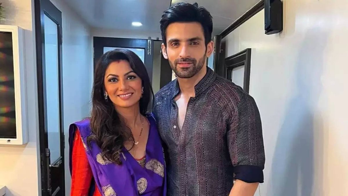 taaraagnihotri's tweet photo. #Sritijha https://t.co/gcvdRywhO3