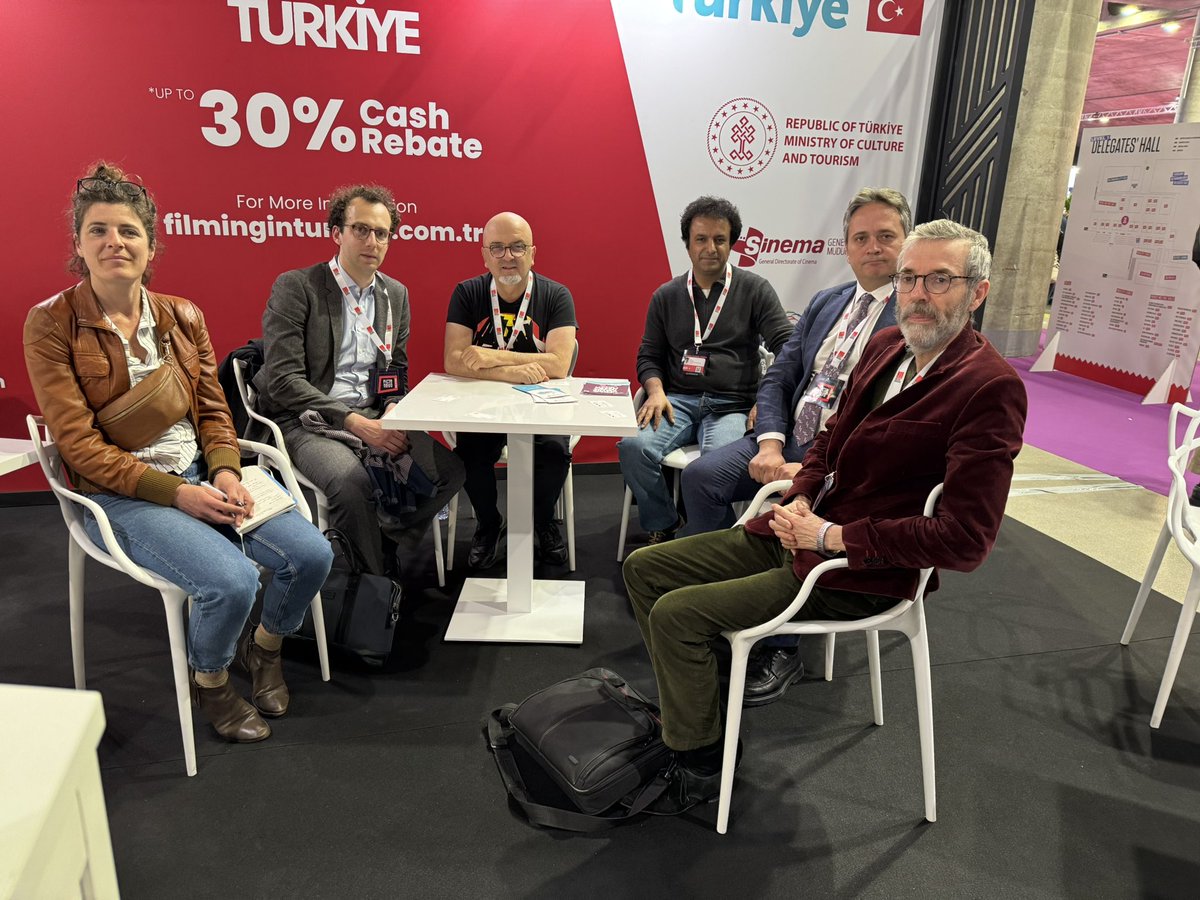 Fransa’nın Ulusal Film Merkezi’nin (CNC) Uluslararası Direktörü Jérémie Kessler ve ekibi Series Mania Forum 2025’teki Türkiye Standını ziyaret etti. Önümüzdeki dönemde yapacağımız iş birlikleri konusunda çok verimli bir toplantı gerçekleştirdik. Türk sinemacılarla Fransız