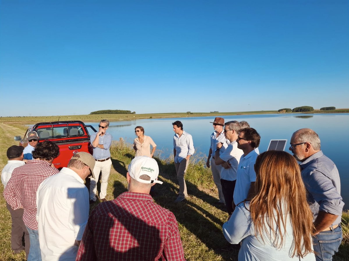 NestersTech's tweet image. ¡Nesters Uruguay ya es una realidad! 🇺🇾

En #Expoactiva, lanzamos oficialmente nuestra comunidad de productores comprometidos con la innovación y tecnología para transformar el agro. ¡El futuro es #Agtech! 🌱💡

#NestersUruguay #Innovación #Expoactiva