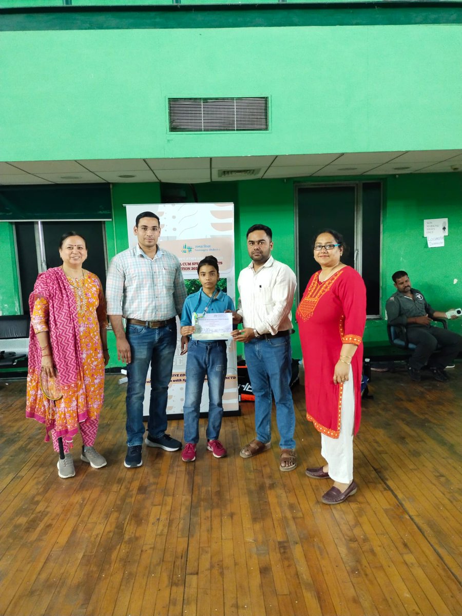 skv1003026's tweet image. &quot;Believe you can and you&apos;re halfway there.&quot; 
#ProudMoment
We&apos;re beaming with pride! Anjali,our student of cls 8 &amp;amp; a #childwithdisability won the silver medal &amp;amp; finished 2nd in the #statelevel ,Para cum special  #BadmintonCompetition
 junior category🥳
@Dir_Education
@LetsTalkEdun