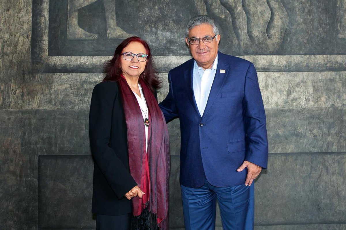 El #SNTE y su Srio. Gral., Mtro. Alfonso Cepeda Salas, felicitan a <a href="/Letamaya/">Leticia Ramírez Amaya</a>, Coordinadora General de Asuntos Intergubernamentales y Participación Social, por su cumpleaños. Reciba un afectuoso saludo.