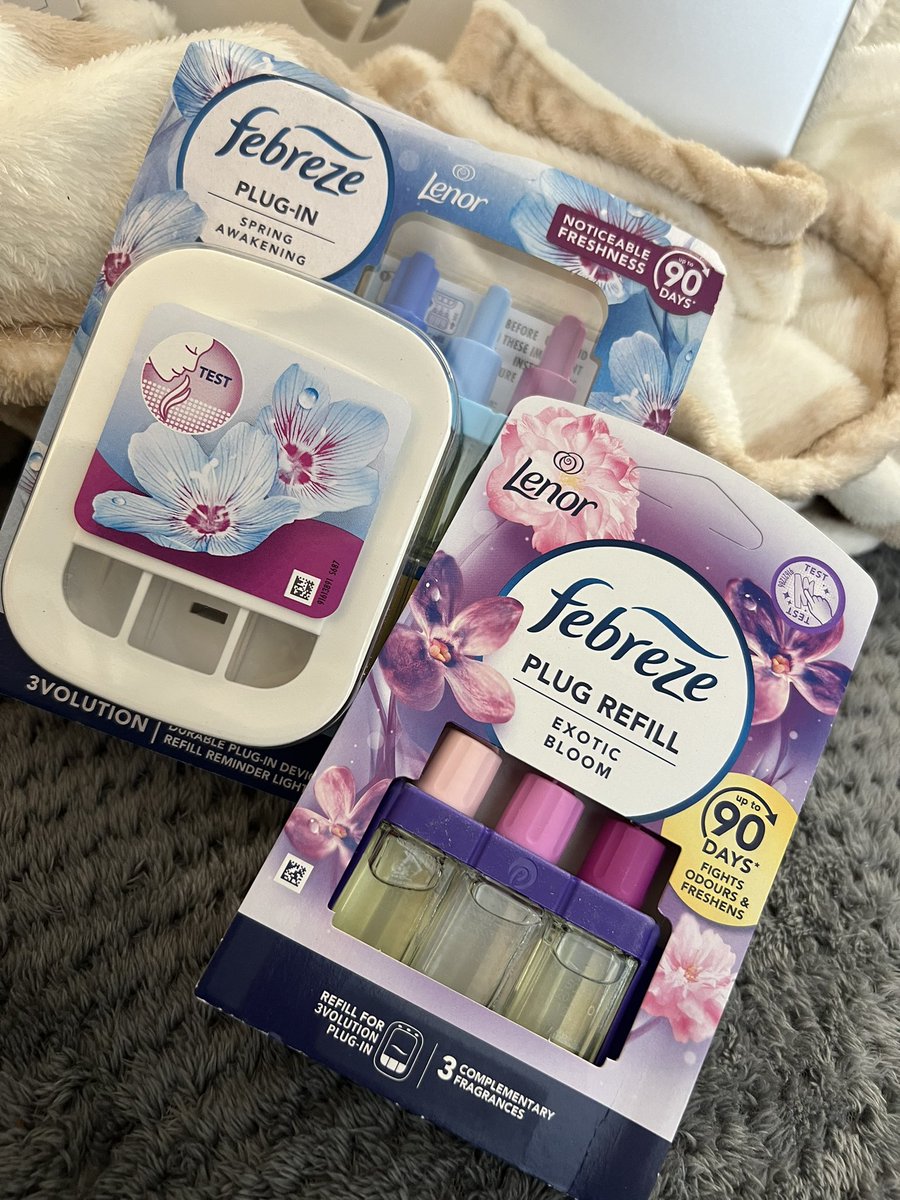 becca2238's tweet photo. @SuperSavvyMeUK Thankyou for this gorgeous smelling plug in😍

My doggy home now smells lovely😌 #supersavvyme #febreze #producttester #review https://t.co/BQvqqng6o8